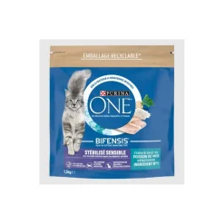 Purina ONE Croquettes pour Chat Stérilisé Sensible aux Poissons de mer 1,5 kg^ Croquettes Pour Chat